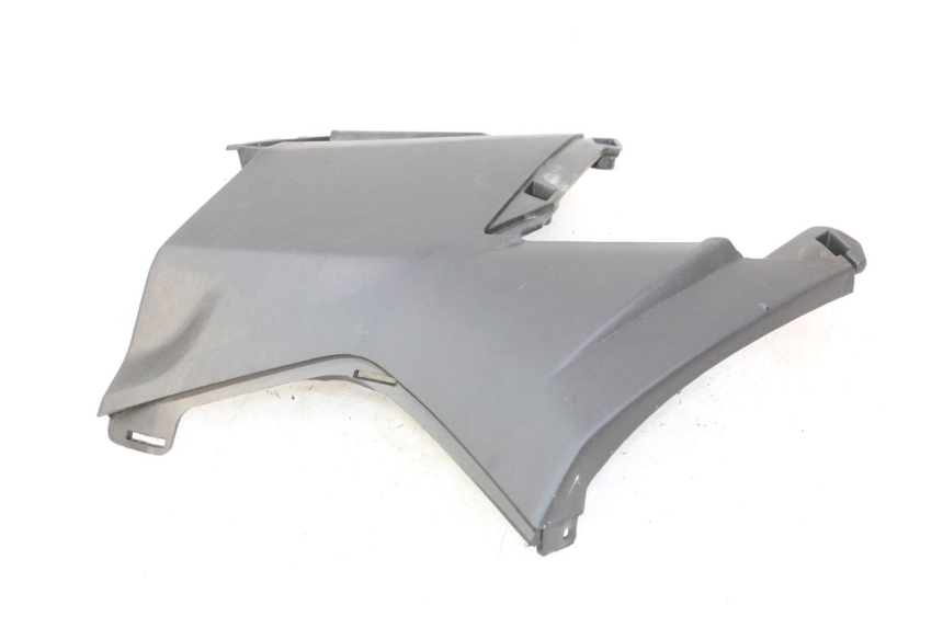photo de COPERCHIO SOTTO SELLA DESTRO APRILIA SXR 50 (2021 - 2023)