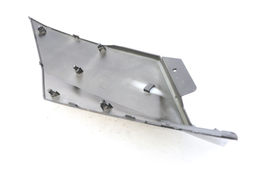 photo de COPERCHIO SOTTO SELLA DESTRO PEUGEOT TWEET 4T 50 (2023 - 2025)