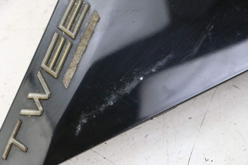 photo de COPERCHIO SOTTO SELLA DESTRO PEUGEOT TWEET 4T 50 (2023 - 2025)