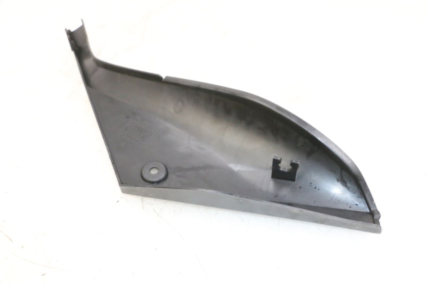 photo de CARENA SOTTO SELLA DESTRA YAMAHA TZR 50 (2008 - 2016) - Zoom sullo stato d'uso