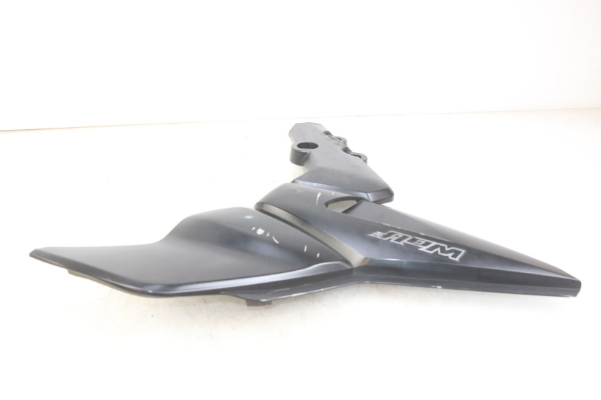 photo de COPERCHIO SOTTO SELLA DESTRO SYM WOLF SB 125 (2011 - 2018)