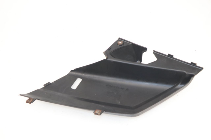 photo de COPERCHIO SOTTO SELLA DESTRO YAMAHA XMAX X-MAX 125 (2006 - 2009)