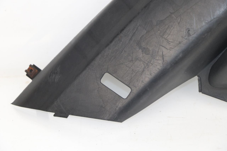 photo de COPERCHIO SOTTO SELLA DESTRO YAMAHA XMAX X-MAX 125 (2006 - 2009)