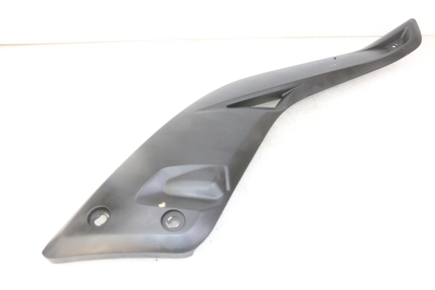 photo de COPERCHIO SOTTO SELLA DESTRO YAMAHA X-MAX XMAX 125 (2010 - 2014)