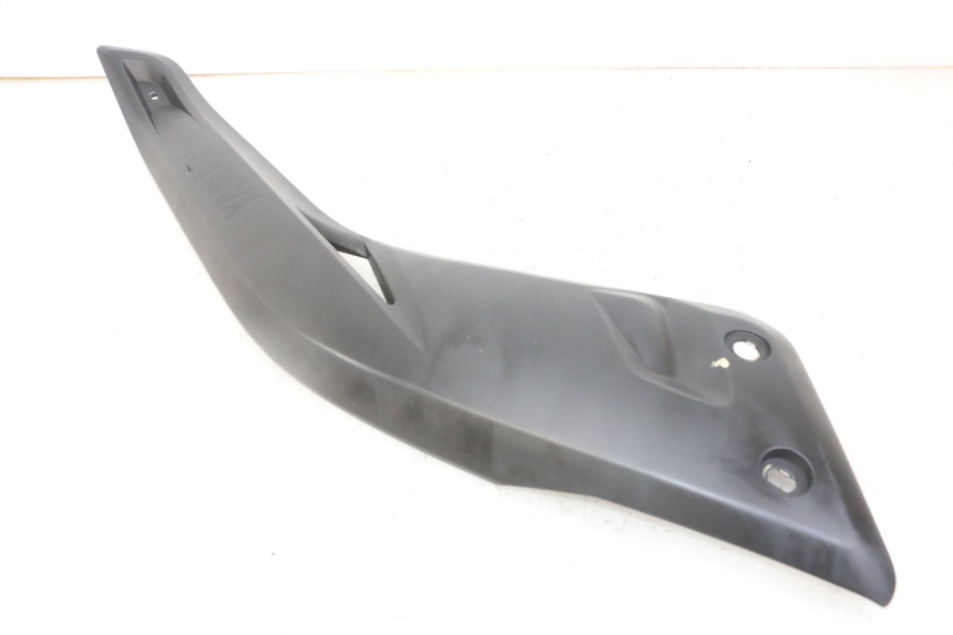 photo de COPERCHIO SOTTO SELLA DESTRO YAMAHA X-MAX XMAX 125 (2010 - 2014)