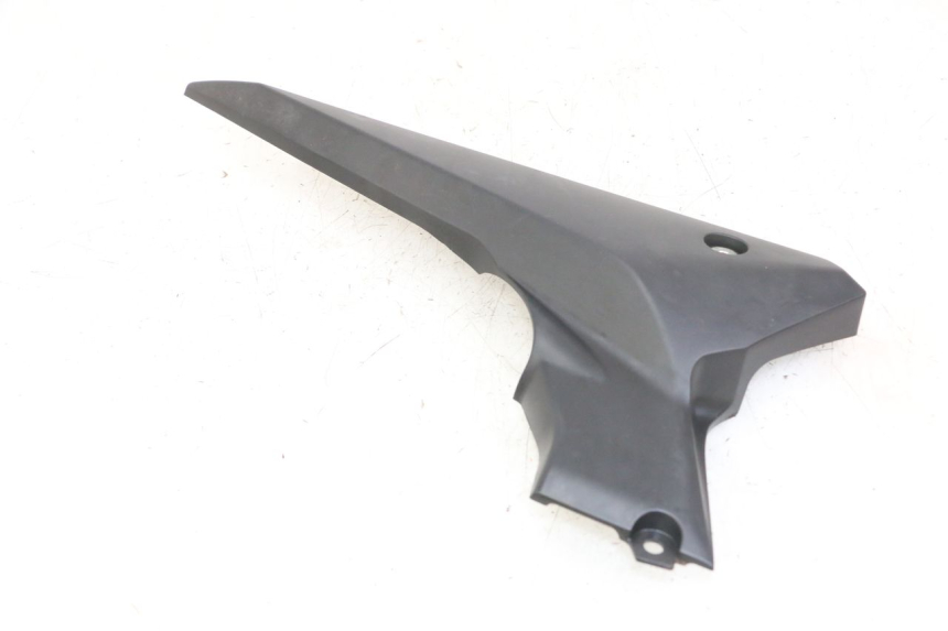 photo de COPERCHIO SOTTO SELLA DESTRO YAMAHA XJ6 ABS 600 (2008 - 2016)
