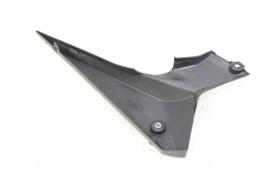 photo de COPERCHIO SOTTO SELLA DESTRO YAMAHA XJ6 ABS 600 (2008 - 2016)