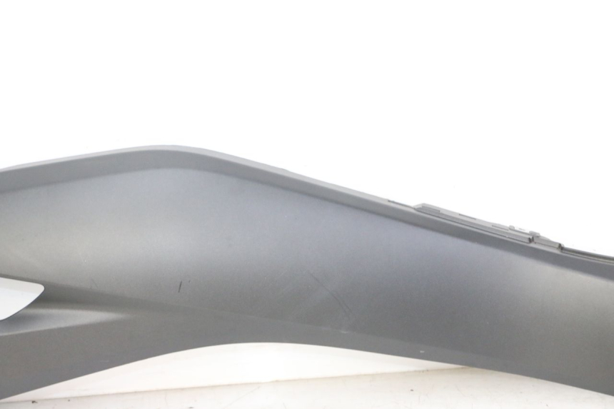 photo de CARENA SOTTO SELLA DESTRA YAMAHA XMAX X-MAX 125 (2021 - 2025)