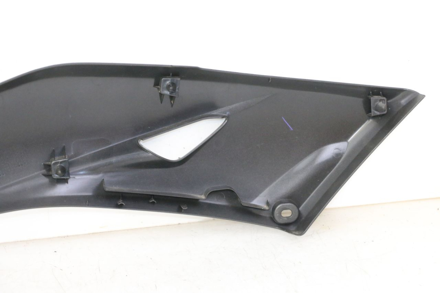 photo de CARENA SOTTO SELLA DESTRA YAMAHA XMAX X-MAX 125 (2021 - 2025)
