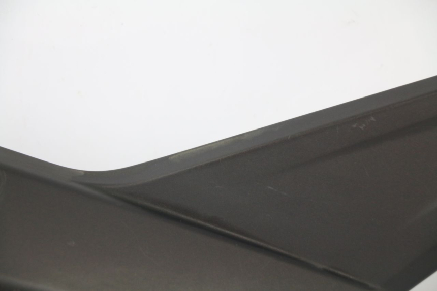 photo de COPERCHIO SOTTO SELLA DESTRO YAMAHA XP T-MAX TMAX ABS 530 (2012 - 2015)