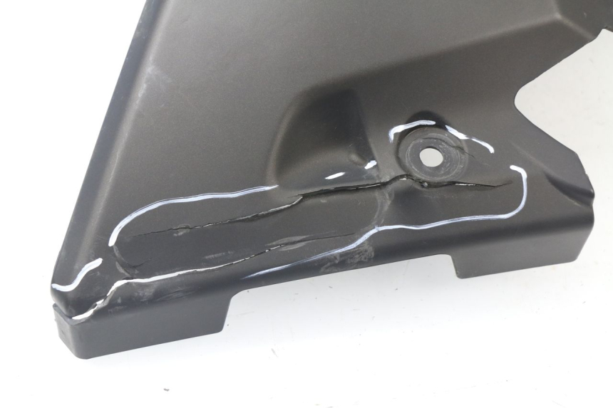 photo de COPERCHIO SOTTO SELLA DESTRO YAMAHA XP T-MAX TMAX ABS 530 (2012 - 2015)