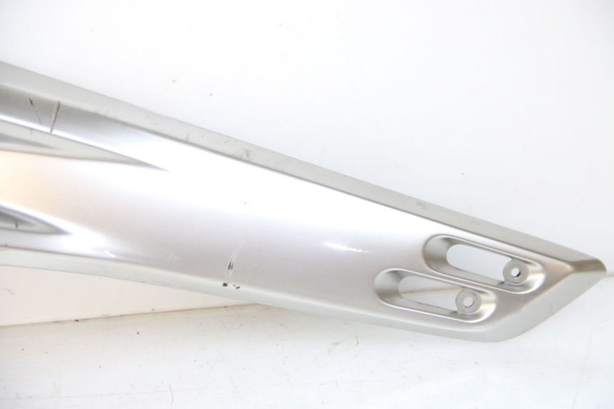 photo de COPERCHIO SOTTO SELLA DESTRO YAMAHA XP T-MAX TMAX 500 (2004 - 2007)