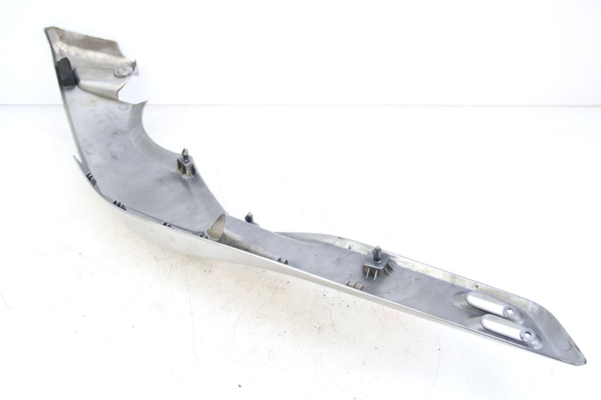 photo de COPERCHIO SOTTO SELLA DESTRO YAMAHA XP T-MAX TMAX 500 (2004 - 2007)