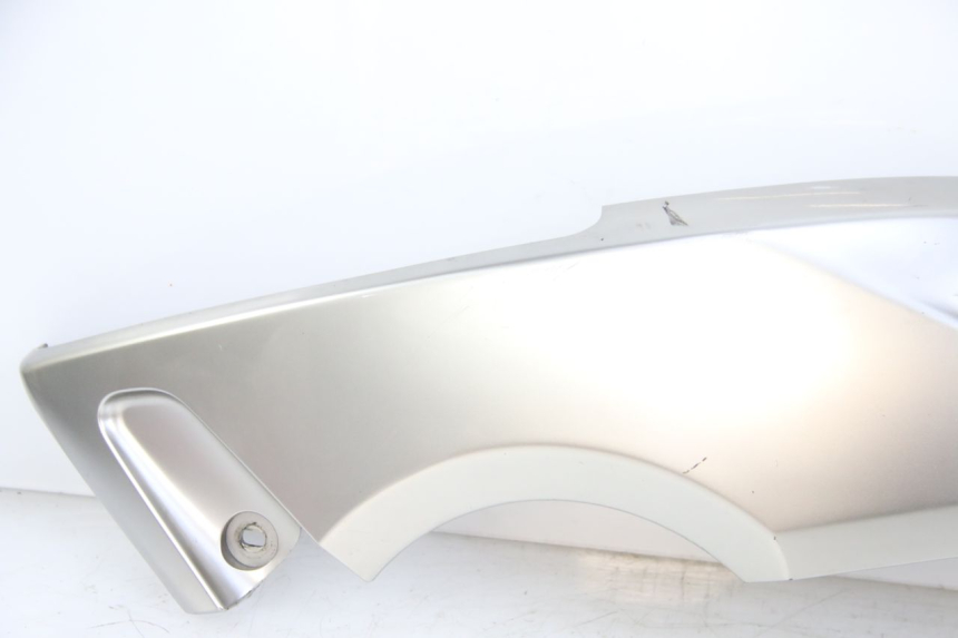 photo de COPERCHIO SOTTO SELLA DESTRO YAMAHA XP T-MAX TMAX 500 (2004 - 2007)
