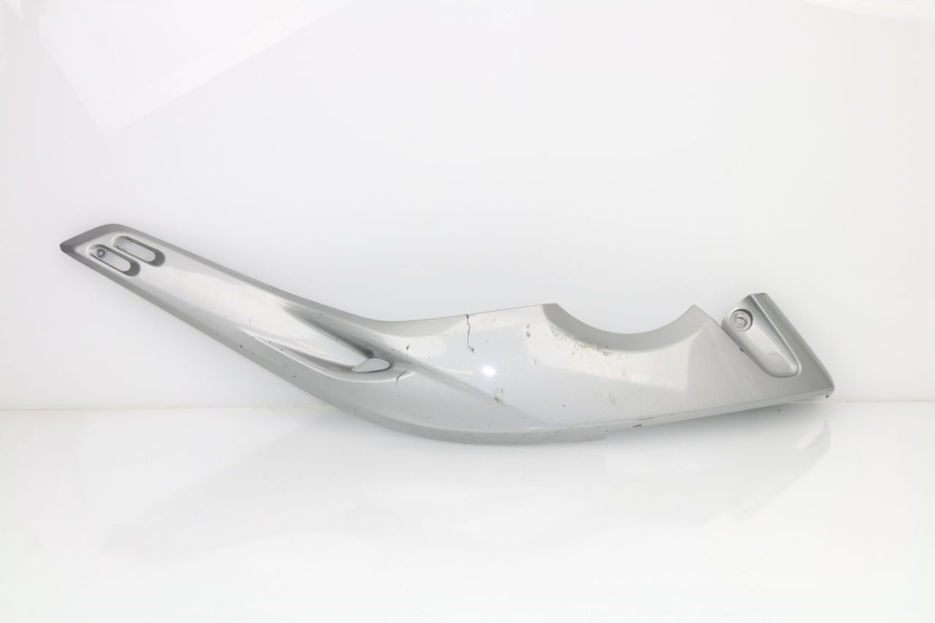 photo de COPERCHIO SOTTO SELLA DESTRO YAMAHA XP T-MAX TMAX 500 (2004 - 2007)