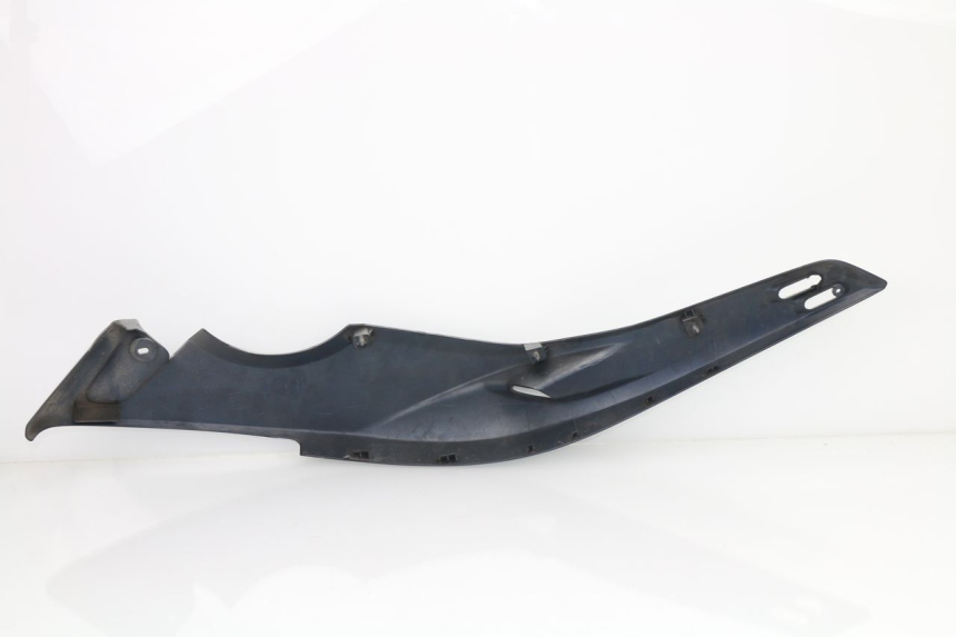 photo de COPERCHIO SOTTO SELLA DESTRO YAMAHA XP T-MAX TMAX 500 (2004 - 2007)