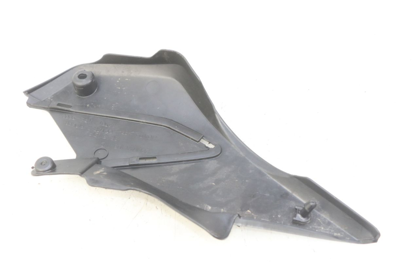 photo de COPERCHIO SOTTO SELLA DESTRO HONDA XR L 125 (2003 - 2007)