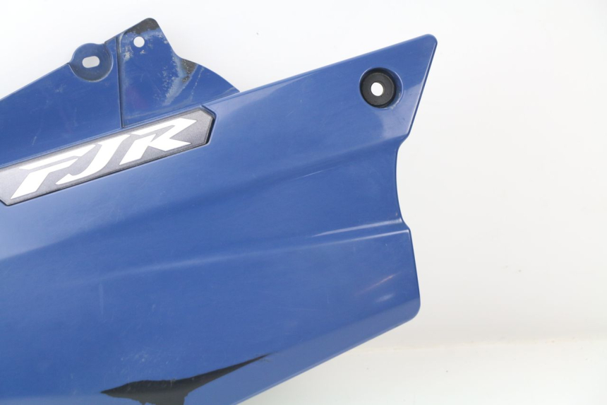 photo de COPERCHIO SOTTO SELLA DESTRO YAMAHA FJR ABS 1300 (2006 - 2012)