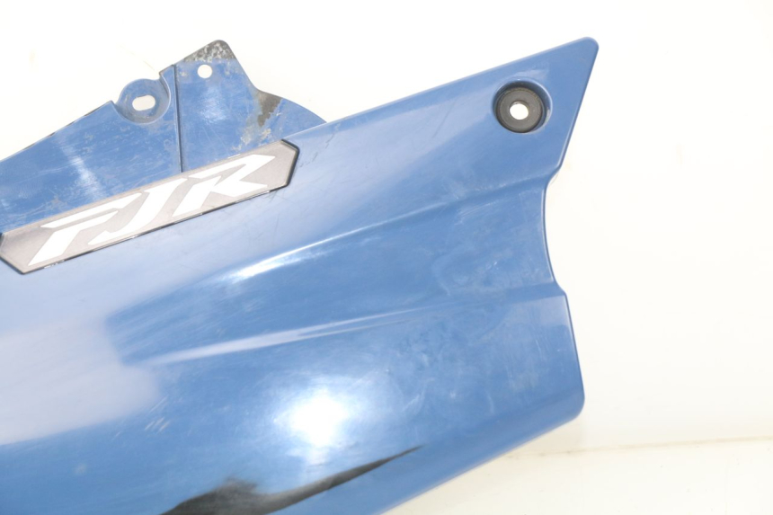 photo de COPERCHIO SOTTO SELLA DESTRO YAMAHA FJR ABS 1300 (2006 - 2012)