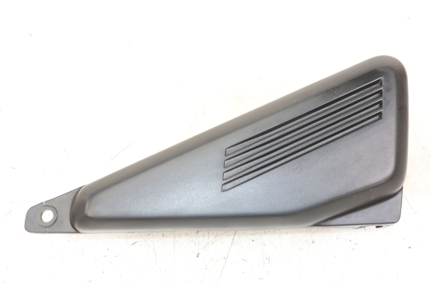 photo de CARENA SOTTO SELLA DESTRA YAMAHA FZS FAZER 600 (2001 - 2003)