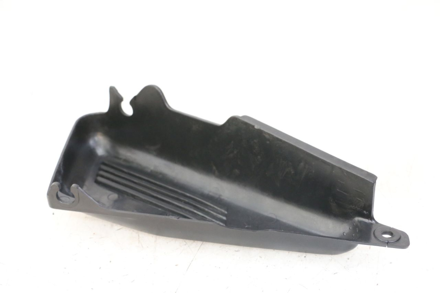 photo de CARENA SOTTO SELLA DESTRA YAMAHA FZS FAZER 600 (2001 - 2003)