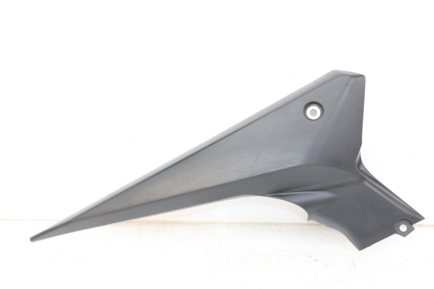 photo de COPERCHIO SOTTO SELLA DESTRO YAMAHA XJ6 ABS 600 (2008 - 2016)