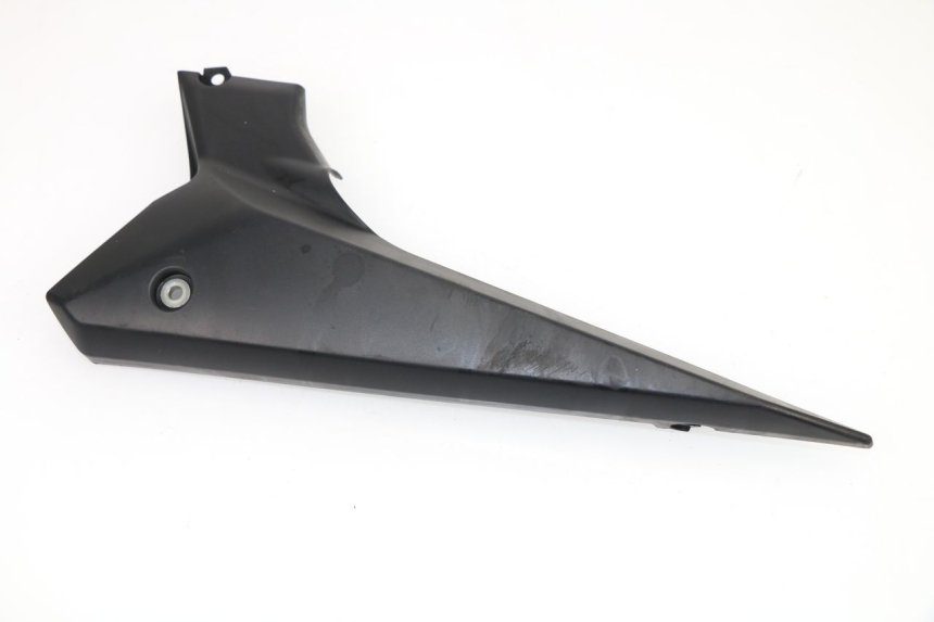 photo de COPERCHIO SOTTO SELLA DESTRO YAMAHA XJ6 ABS 600 (2008 - 2016)