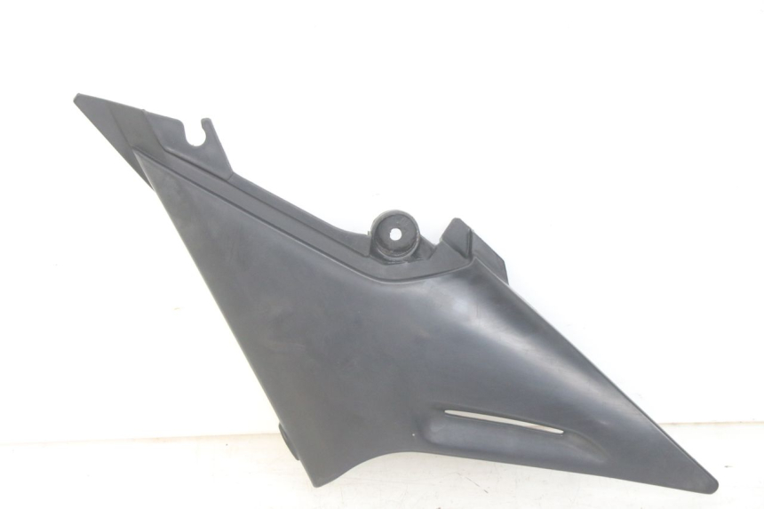 photo de COPERCHIO SOTTO SELLA DESTRO YAMAHA XJN DIVERSION 600 (2000 - 2003)