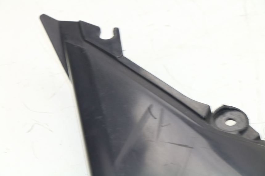photo de COPERCHIO SOTTO SELLA DESTRO YAMAHA XJN DIVERSION 600 (2000 - 2003)