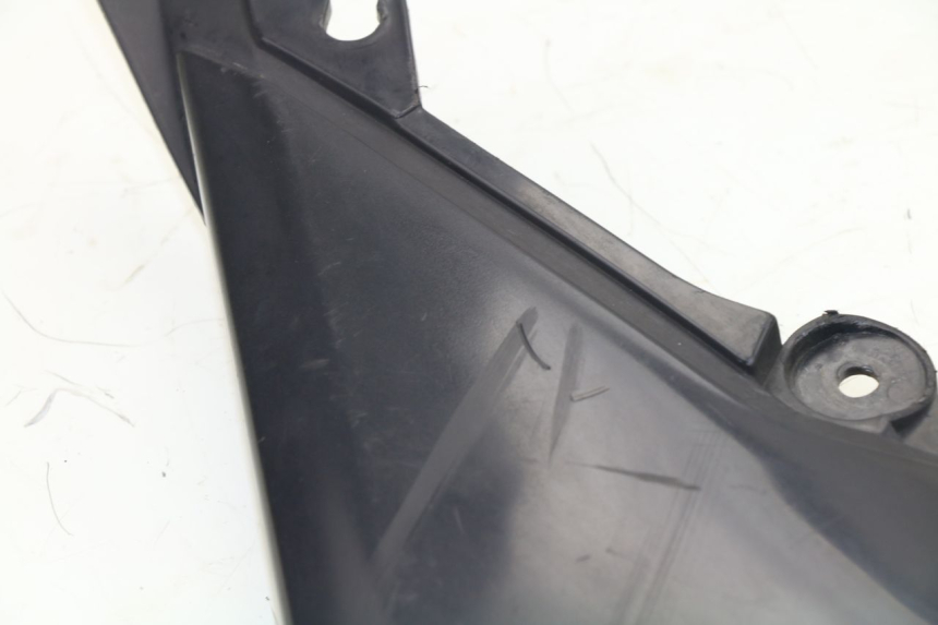 photo de COPERCHIO SOTTO SELLA DESTRO YAMAHA XJN DIVERSION 600 (2000 - 2003)