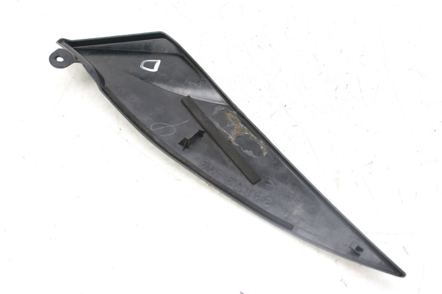 photo de COPERCHIO SOTTO SELLA DESTRO YAMAHA YZF R1 1000 (2007 - 2008)