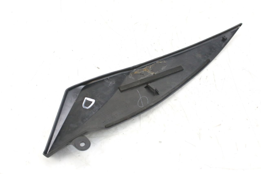 photo de COPERCHIO SOTTO SELLA DESTRO YAMAHA YZF R1 1000 (2007 - 2008)