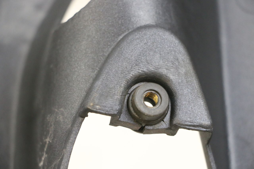 photo de CARENA SOTTO SELLA DESTRA KAWASAKI ZR 7 750 (1999 - 2001) - Altra vista dell'articolo