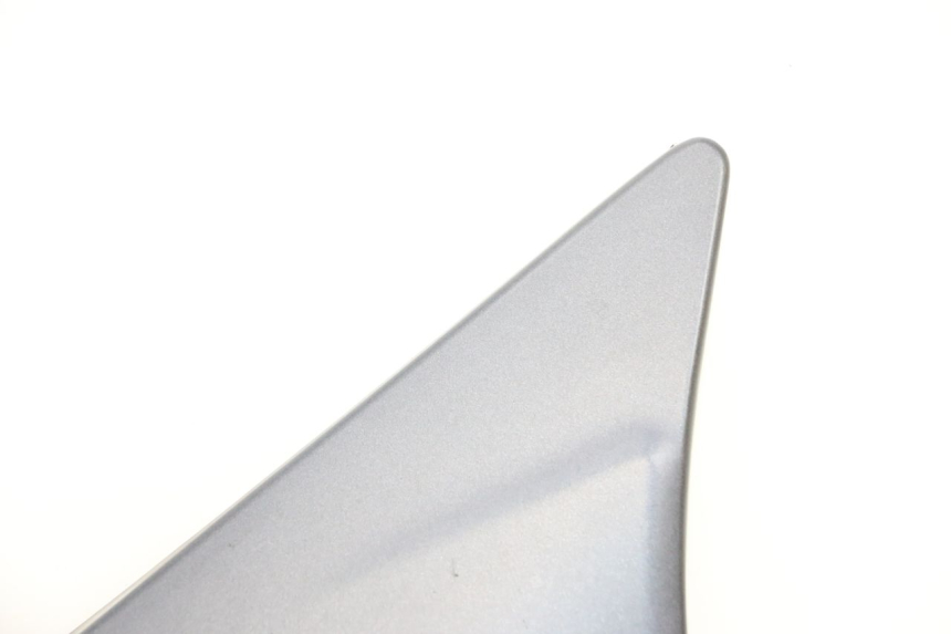 photo de CARENA SOTTO SELLA DESTRA KAWASAKI ZR 7 750 (1999 - 2001) - Focus sulla struttura