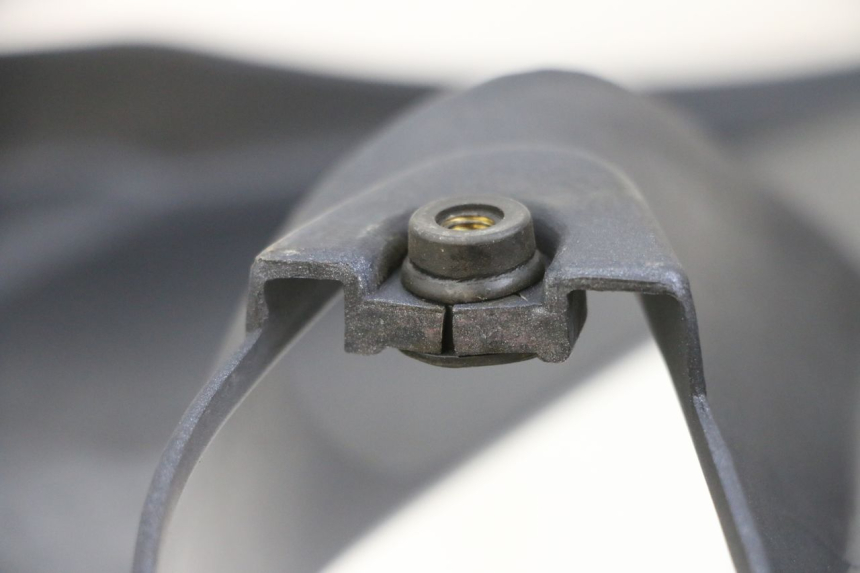 photo de CARENA SOTTO SELLA DESTRA KAWASAKI ZR 7 750 (1999 - 2001) - Marcature e riferimenti originali