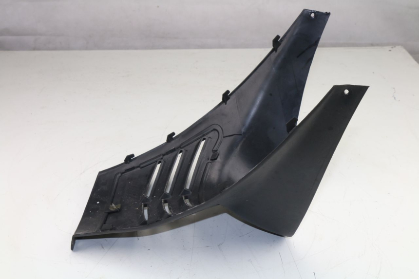 photo de COPERCHIO SOTTO SELLA FALCONBIKE F-125 125 (2007 - 2012)