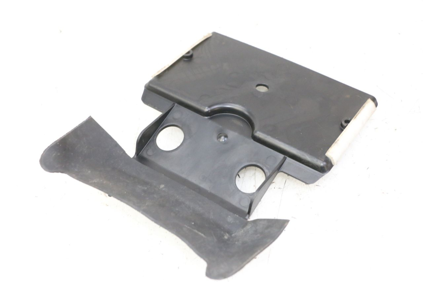 photo de CARENA SOTTO SELLA YAMAHA FZ6 FAZER S2 600 (2007 - 2011)