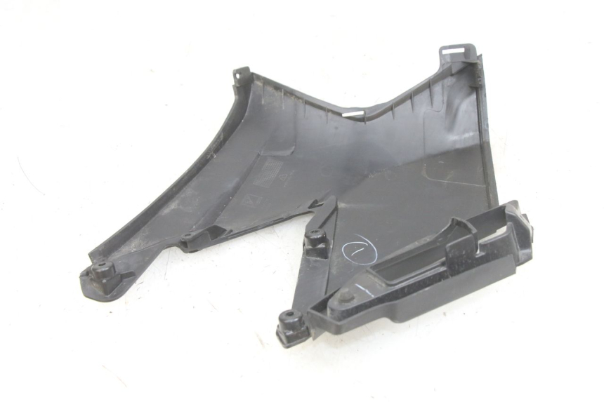 photo de COPERCHIO SOTTO SELLA SINISTRO APRILIA SXR 50 (2021 - 2023)
