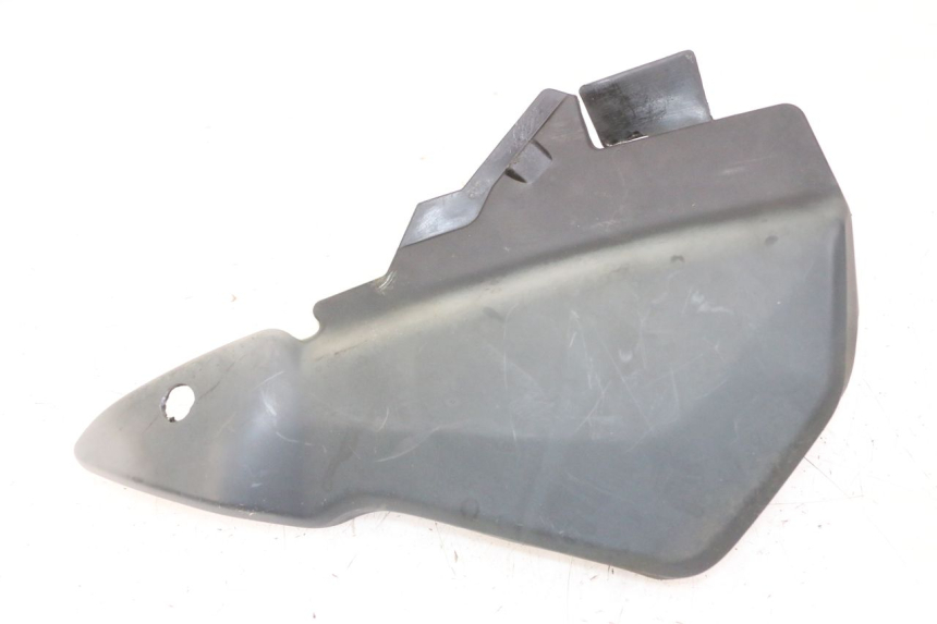 photo de COPERCHIO SOTTO SELLA SINISTRO HONDA CBF 500 (2004 - 2007)