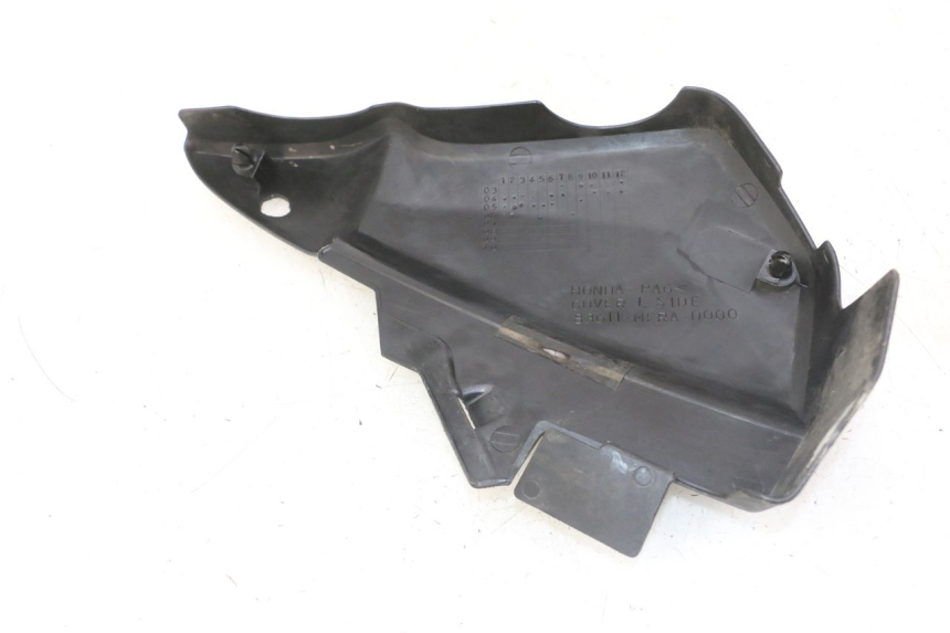 photo de COPERCHIO SOTTO SELLA SINISTRO HONDA CBF 500 (2004 - 2007)