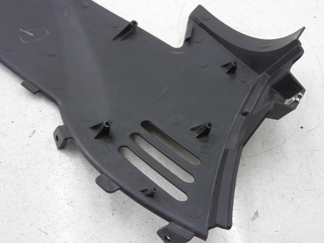 photo de COPERCHIO SOTTO SELLA SINISTRO DAELIM S2 FI 125 (2008 - 2012) - Primo piano tecnico