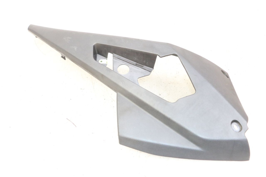 photo de CARENA SOTTO SELLA SINISTRA PEUGEOT GEOPOLIS RS 125 (2007 - 2009)