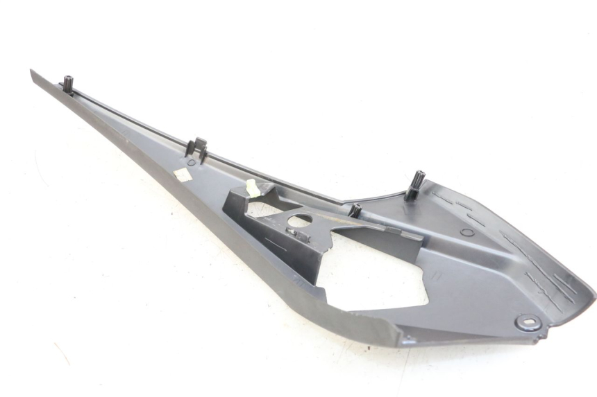 photo de CARENA SOTTO SELLA SINISTRA PEUGEOT GEOPOLIS RS 125 (2007 - 2009)