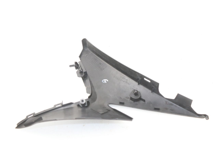 photo de COPERCHIO SOTTO SELLA SINISTRO SUZUKI GSX-R GSXR K16 1000 (2012 - 2016)