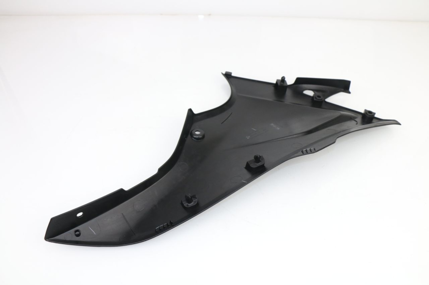 photo de COPERCHIO SOTTO SELLA SINISTRO HONDA CB F CBF ABS 500 (2013 - 2015)