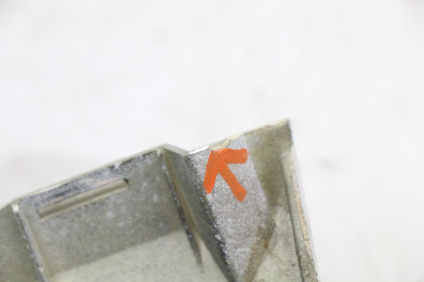 photo de CARENA SOTTO SELLA SINISTRA HONDA NES AROBASE 125 (2000 - 2003)