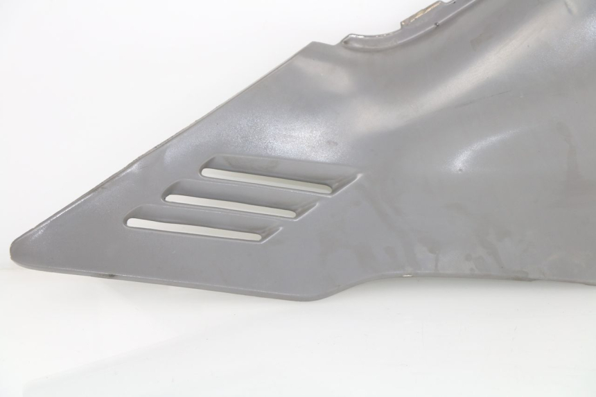 photo de COPERCHIO SOTTO SELLA SINISTRO HONDA VF 1000 (1984 - 1988)