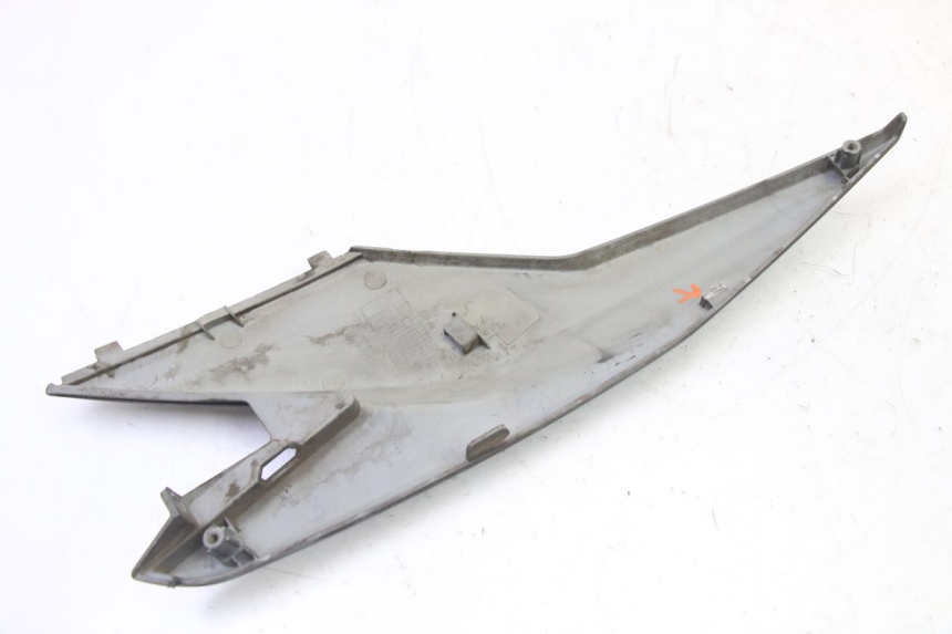 photo de COPERCHIO SOTTO SELLA SINISTRO SYM JET 14 4T 50 (2018 - 2022)