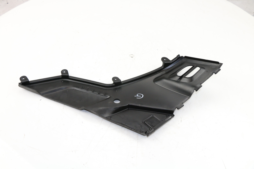 photo de COPERCHIO SOTTO SELLA SINISTRO KYMCO PEOPLE S 125 (2000 - 2008)