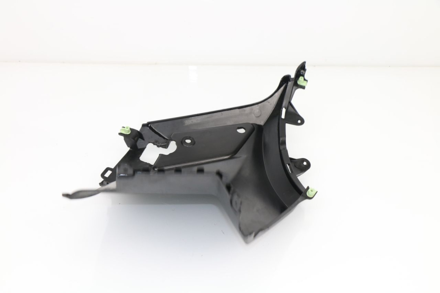 photo de COPERCHIO SOTTO SELLA SINISTRO PEUGEOT KISBEE 2T 50 (2010 - 2017)